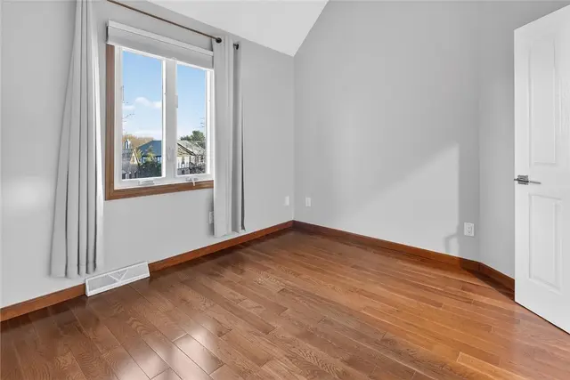 1585 Stone Mansion Dr gallery image 36