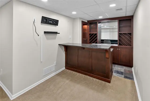1585 Stone Mansion Dr gallery image 41