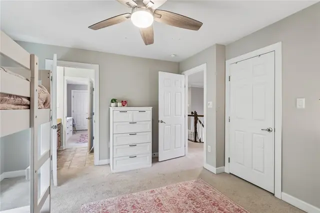 159 Sweetwater DRIVE gallery image 3