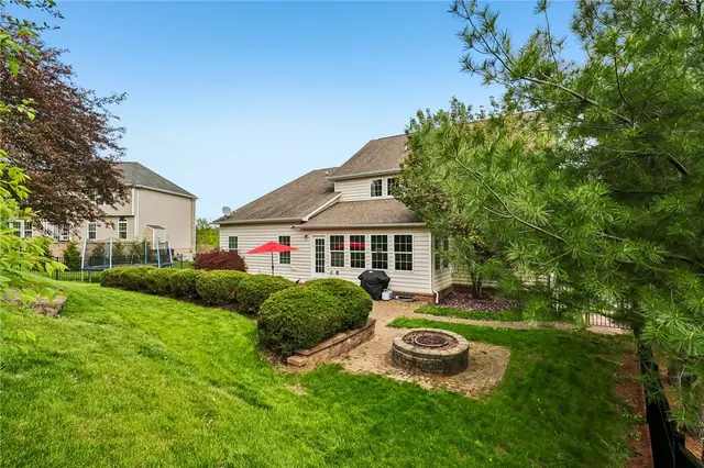 159 Sweetwater DRIVE gallery image 23