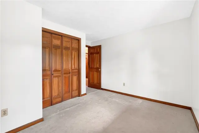 1593 Oakleaf Ln gallery image 5