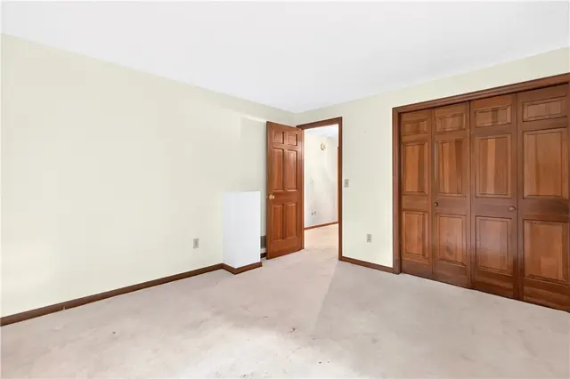 1593 Oakleaf Ln gallery image 12