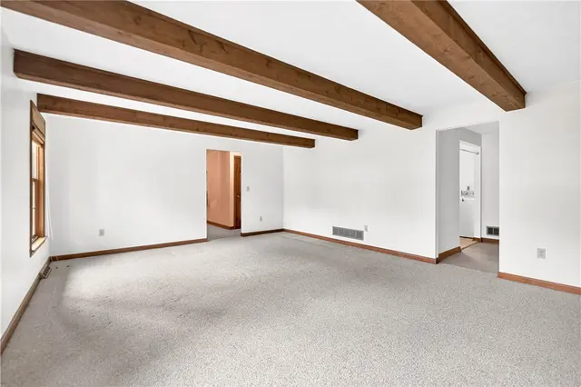 1593 Oakleaf Ln gallery image 15