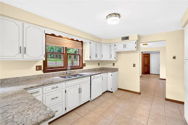 1593 Oakleaf Ln gallery image 22
