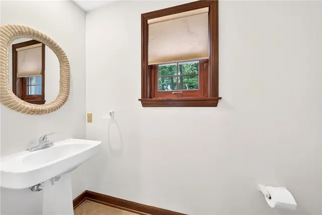 1593 Oakleaf Ln gallery image 28