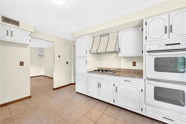 1593 Oakleaf Ln gallery image 44