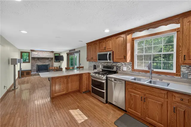 160 Partridge Run Rd gallery image 24