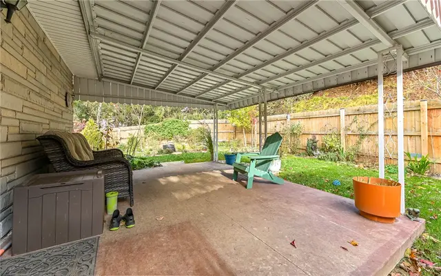 160 Siebert Rd gallery image 4