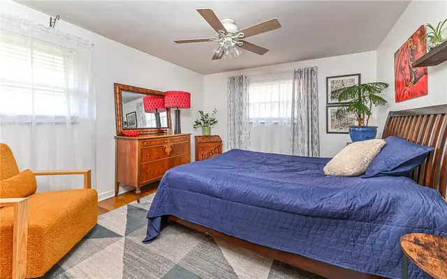160 Siebert Rd gallery image 11