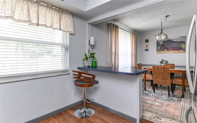 160 Siebert Rd gallery image 14