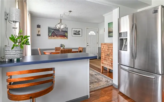 160 Siebert Rd gallery image 15