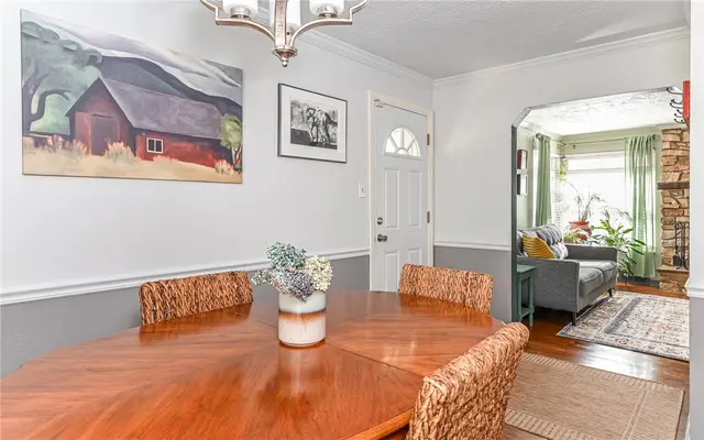 160 Siebert Rd gallery image 20