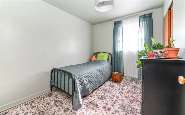 160 Siebert Rd gallery image 24