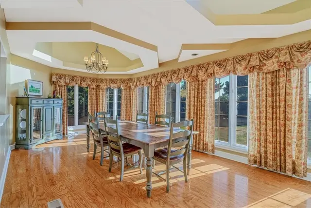 1601 Fieldstone Ln gallery image 8
