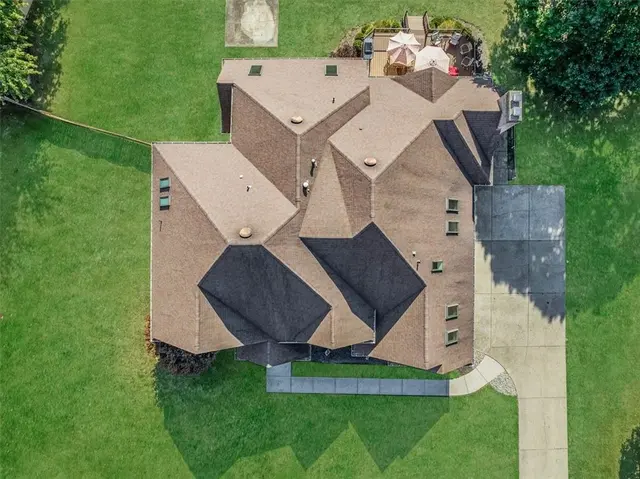 1601 Fieldstone Ln gallery image 20