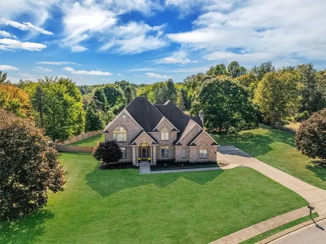 1601 Fieldstone Ln gallery image 27