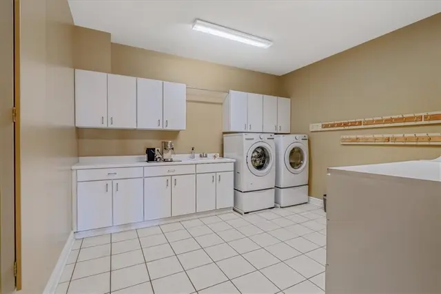 1601 Fieldstone Ln gallery image 35