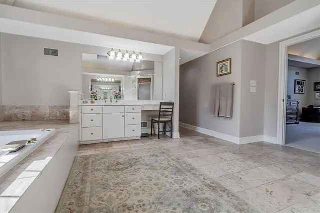 1601 Fieldstone Ln gallery image 38