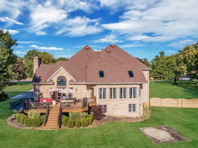 1601 Fieldstone Ln gallery image 42
