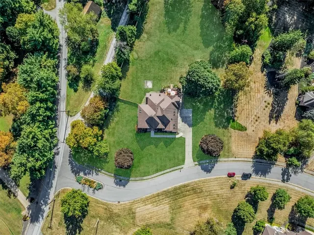 1601 Fieldstone Ln gallery image 45