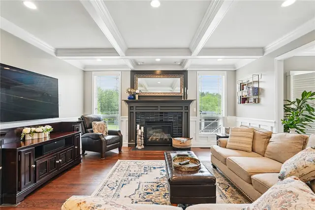 1603 Briarwood Dr gallery image 2