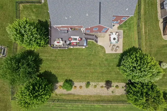 1603 Briarwood Dr gallery image 9