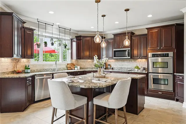1603 Briarwood Dr gallery image 15