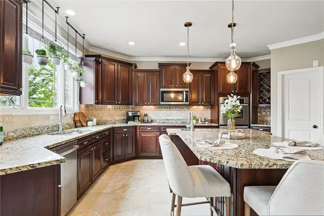 1603 Briarwood Dr gallery image 18