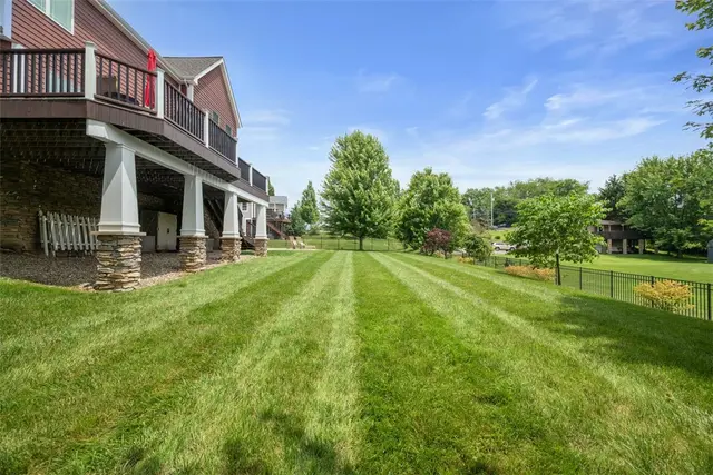 1603 Briarwood Dr gallery image 28