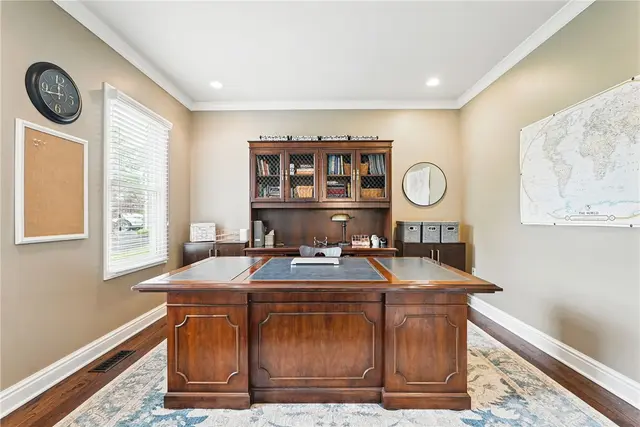 1603 Briarwood Dr gallery image 29