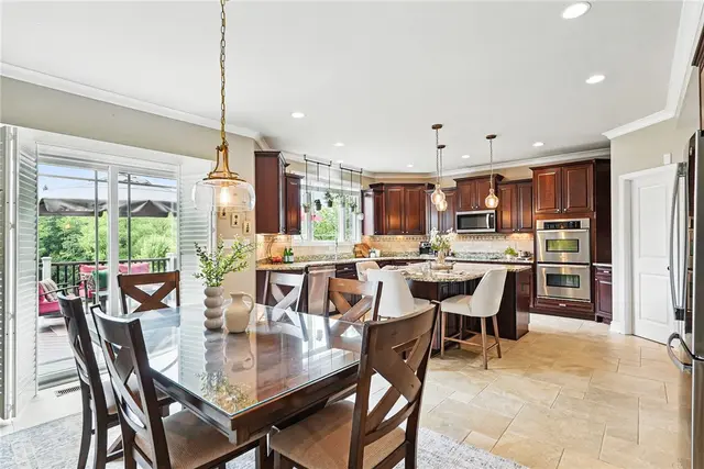 1603 Briarwood Dr gallery image 35