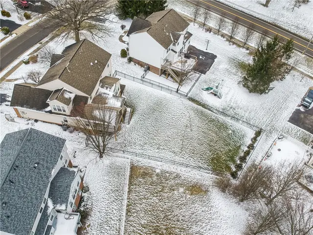 1603 Settlers Dr gallery image 2