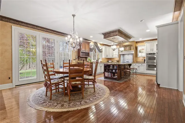 1607 Fieldstone Lane gallery image 12
