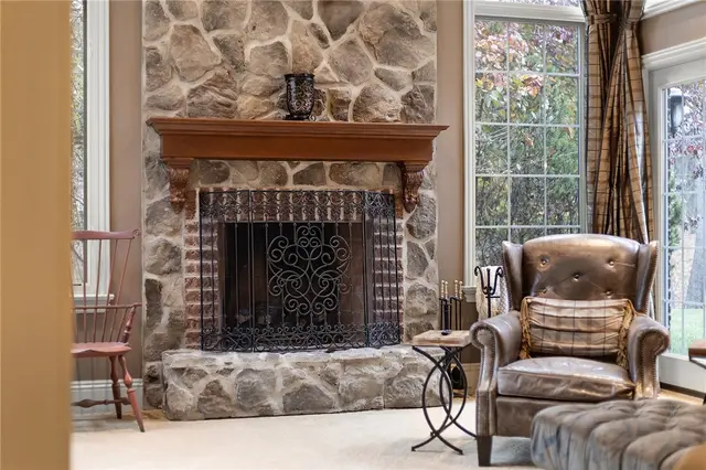 1607 Fieldstone Lane gallery image 18
