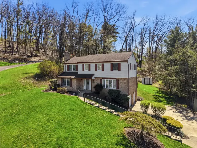1608 Tamarack Dr.