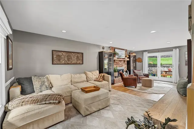 161 Ridgeview Dr gallery image 4