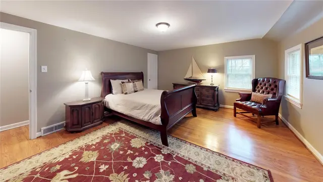 161 White Oak Dr gallery image 11