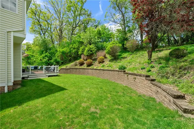 1610 Heritage Dr gallery image 20