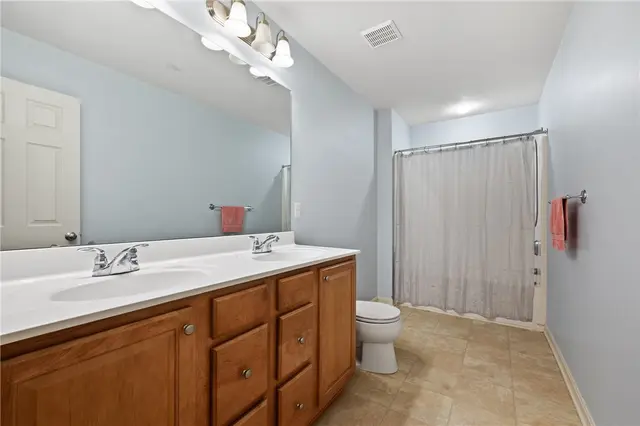 1610 Heritage Dr gallery image 22