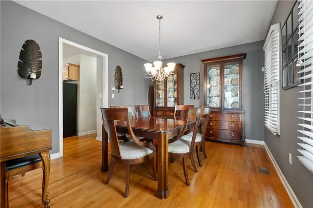 1610 Heritage Dr gallery image 34