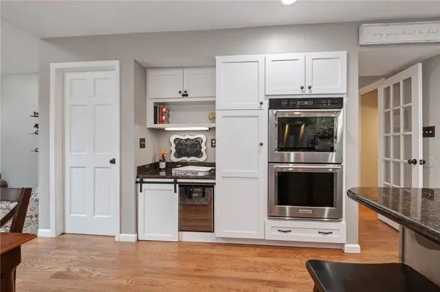 1611 Country Club Dr gallery image 14