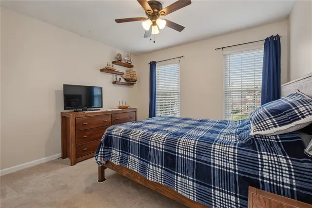 1611 Country Club Dr gallery image 28