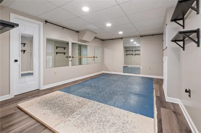 1611 Country Club Dr gallery image 34