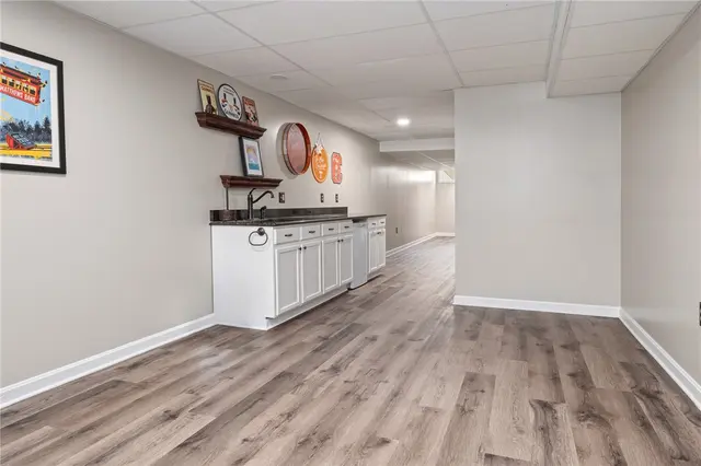 1611 Country Club Dr gallery image 37