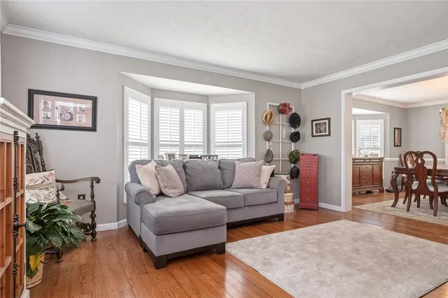 1611 Country Club Dr gallery image 42