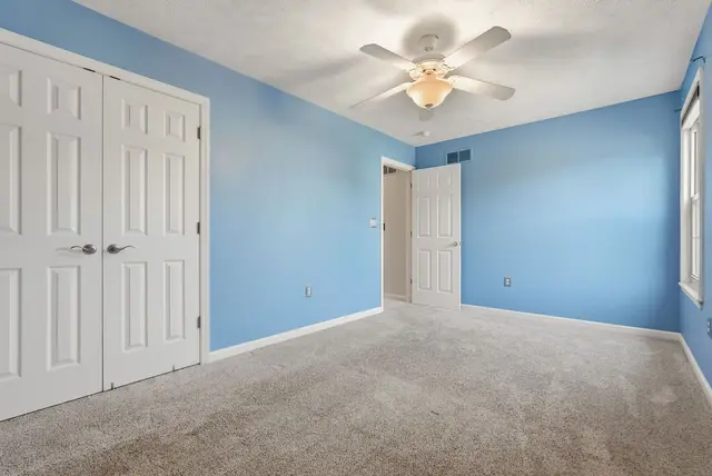 1611 NORMAN DRIVE gallery image 3