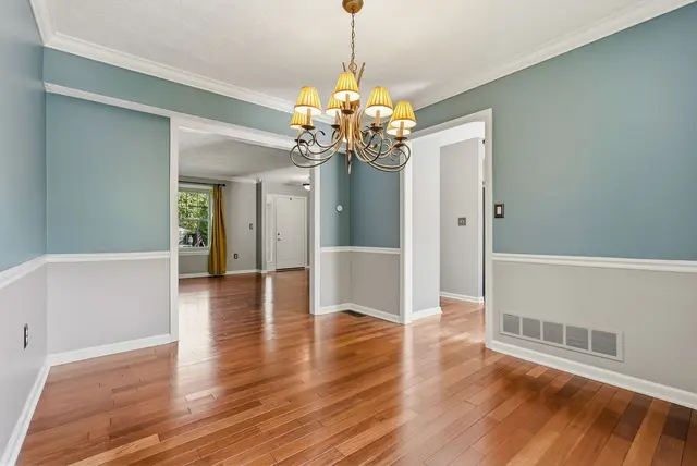 1611 NORMAN DRIVE gallery image 36