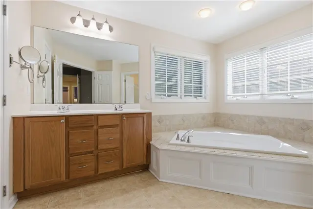 1611 Robin Ct. gallery image 10