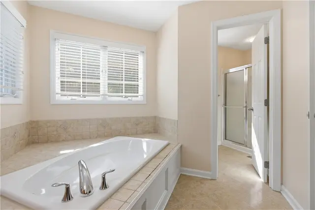 1611 Robin Ct. gallery image 16