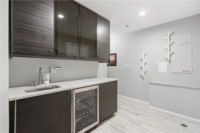 1611 Robin Ct. gallery image 17